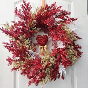 Full Glamour Red & Gold Valentine Wreath